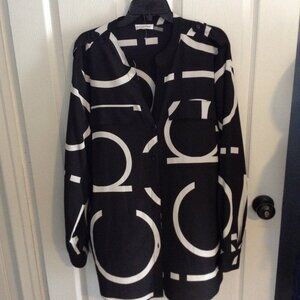 Calvin Klein "L" Bold print blouse, Chic, trending, BOLD Printed, split neckline